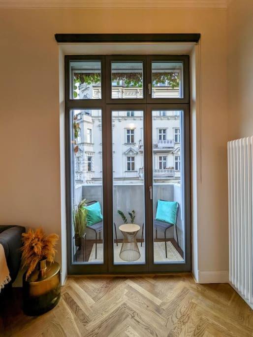 Modern Building With Vertical Garden & 2 Bedrooms *